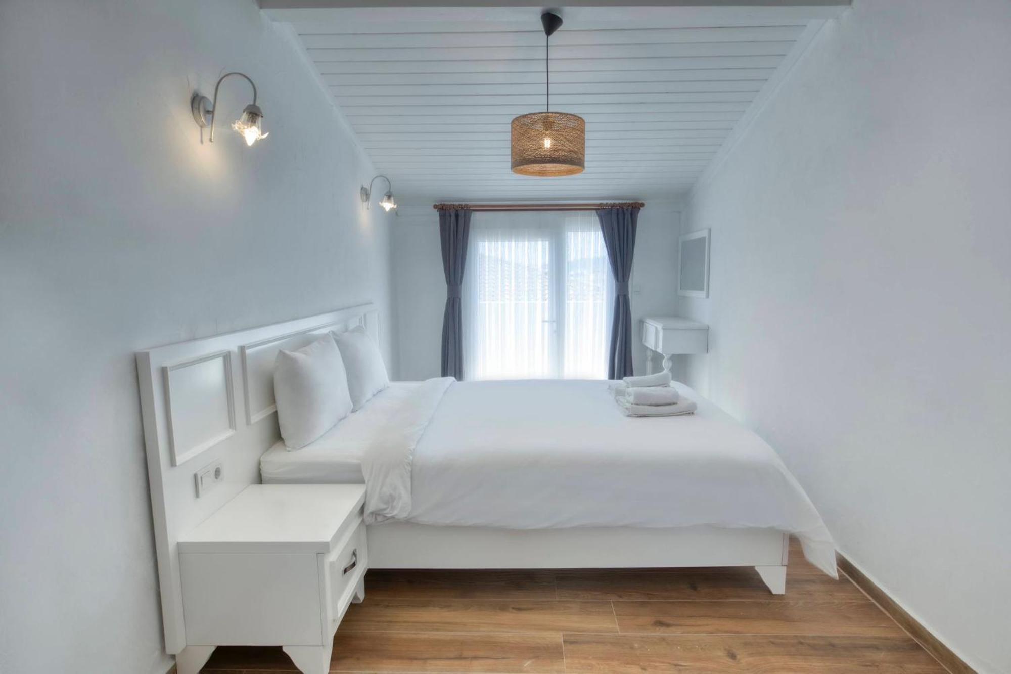Londia Otel Алакати Екстериор снимка