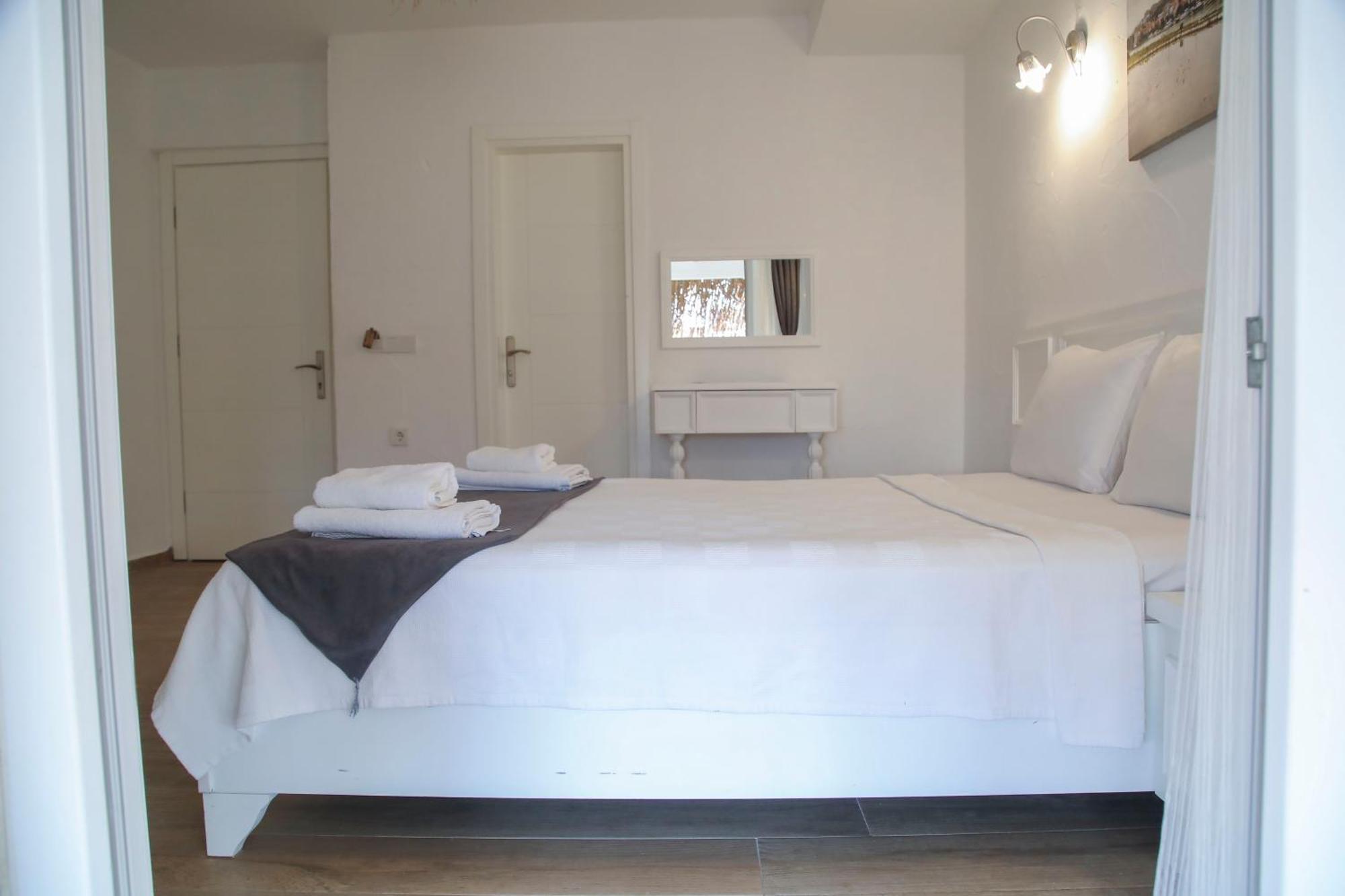 Londia Otel Алакати Екстериор снимка
