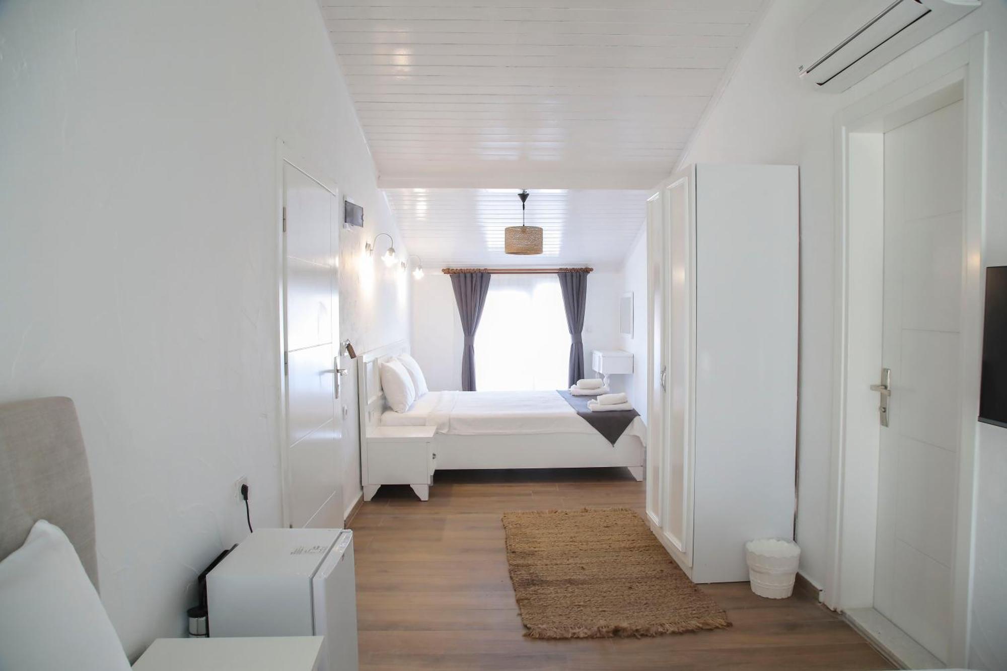 Londia Otel Алакати Екстериор снимка