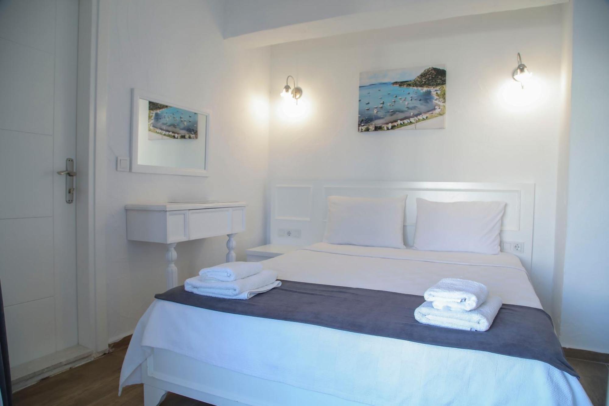 Londia Otel Алакати Екстериор снимка
